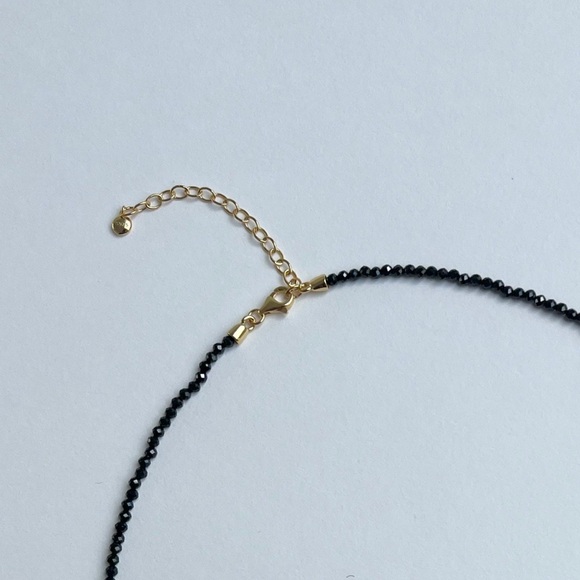 Mini nugget and black spinel beaded necklace - Picture 4 of 5